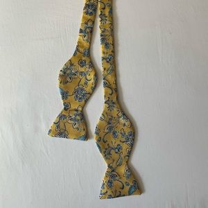 Men’s hand made bow tie